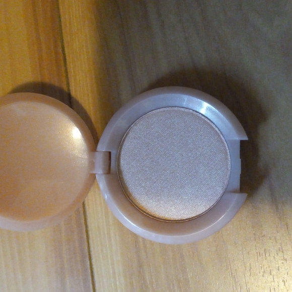 Highlight - Picture 2 of 2